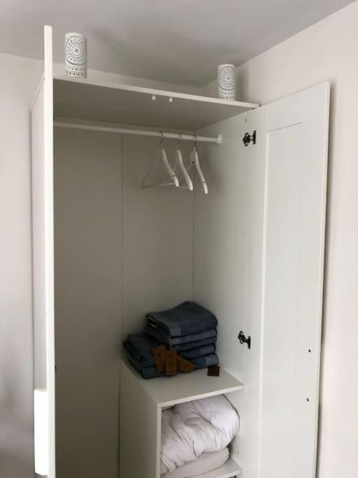 Prachtig Guesthouse Aan Het Water Almere Kültér fotó